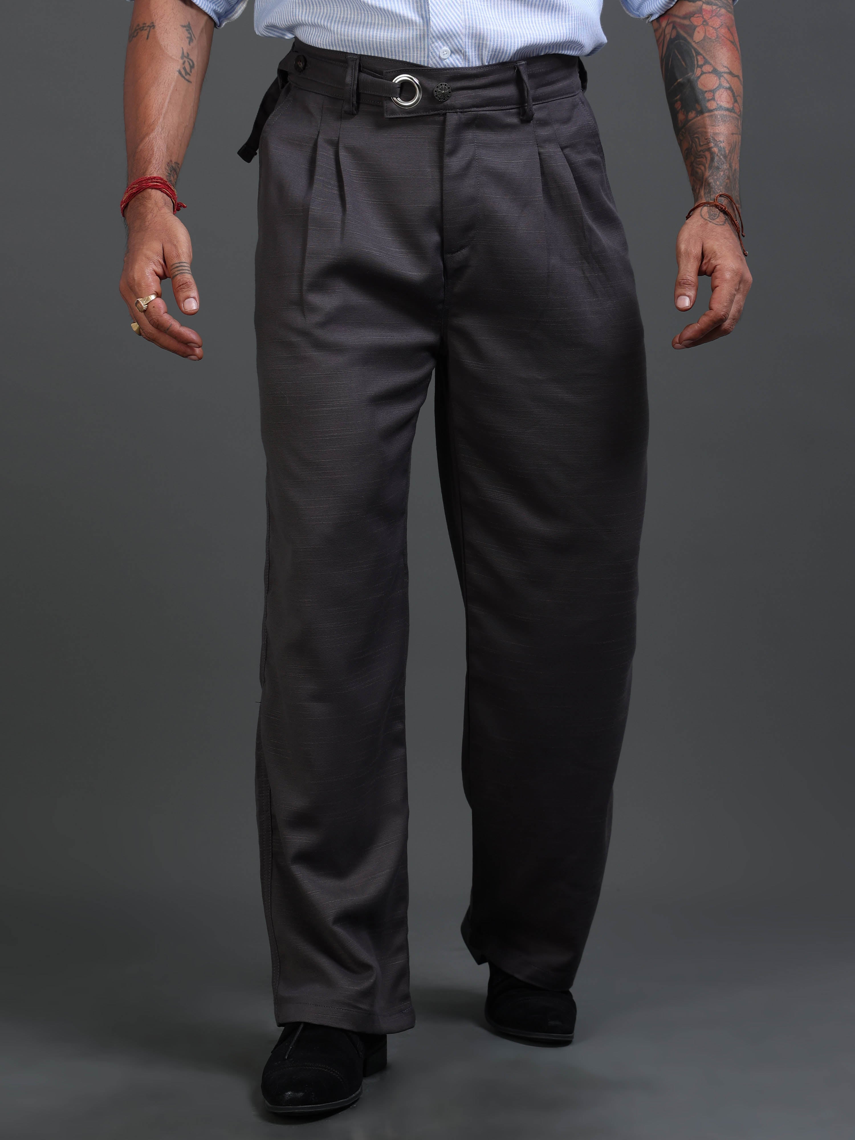 How Do Formal Trousers Help Men Look Sharp in Office and Business Meetings?