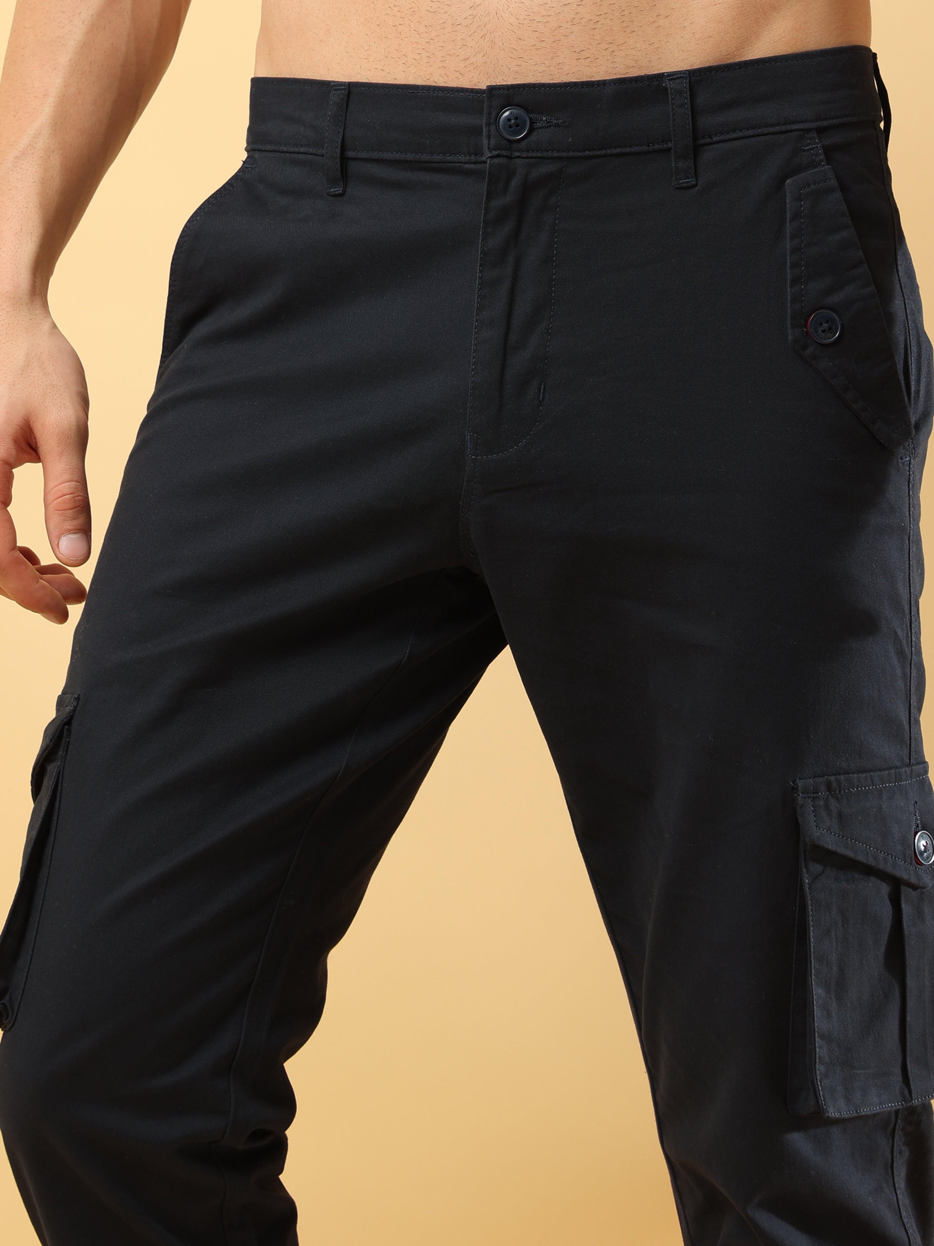 How to style cargo pants for men?