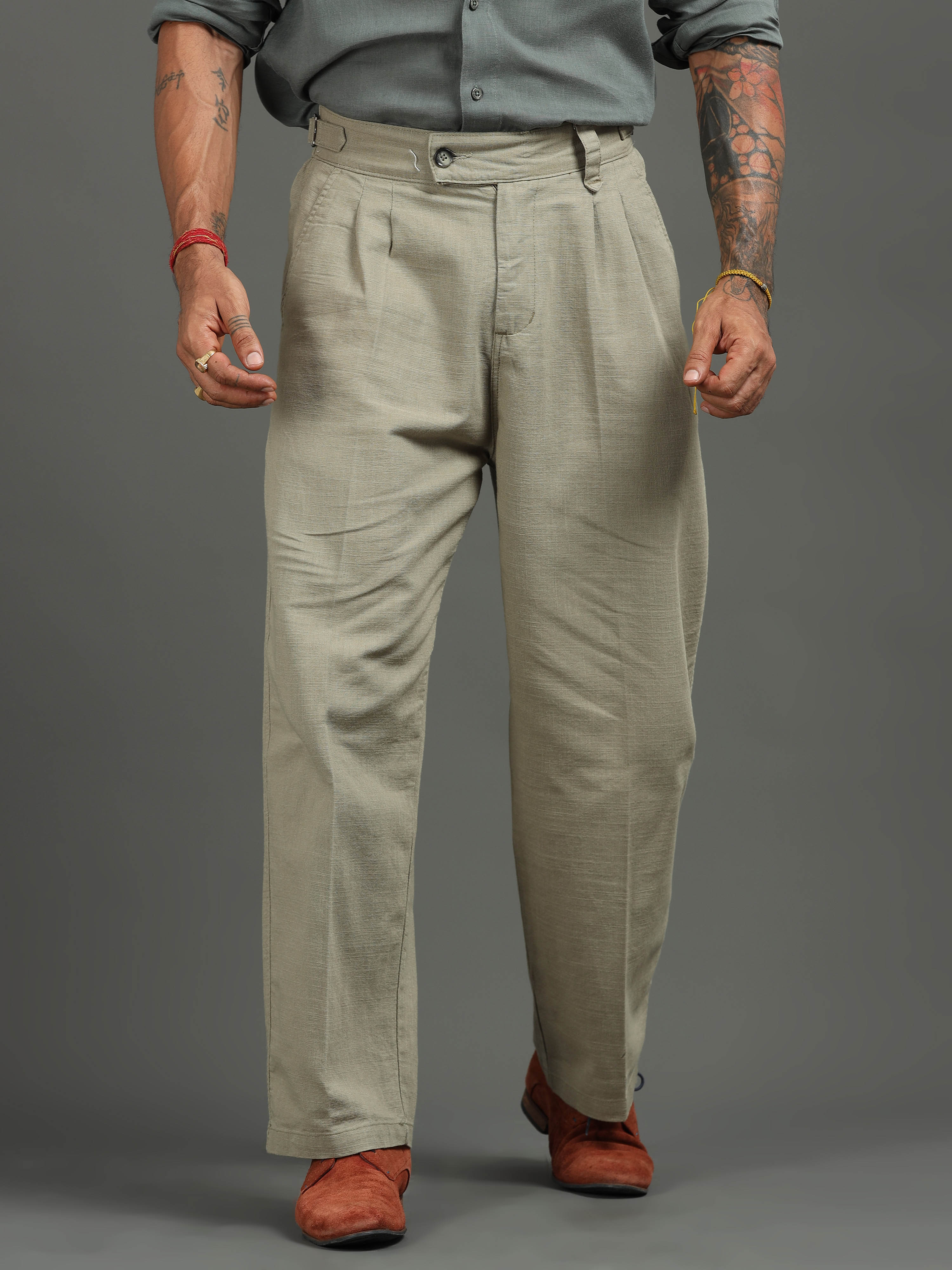How Do Formal Trousers Help Men Create a Sharp Office Look?