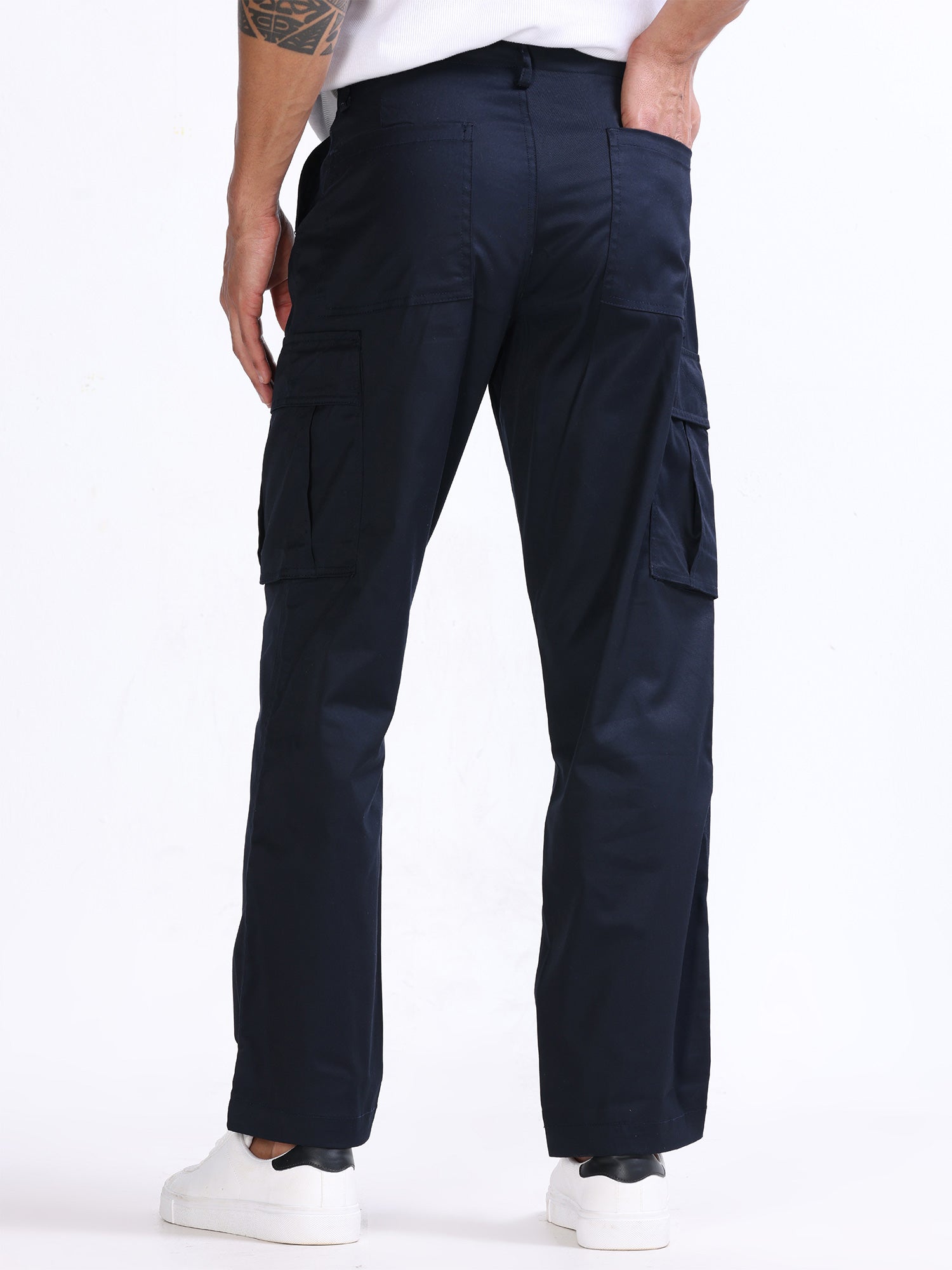 Best Fabrics Used in Cargo Trousers for Durability and Comfort