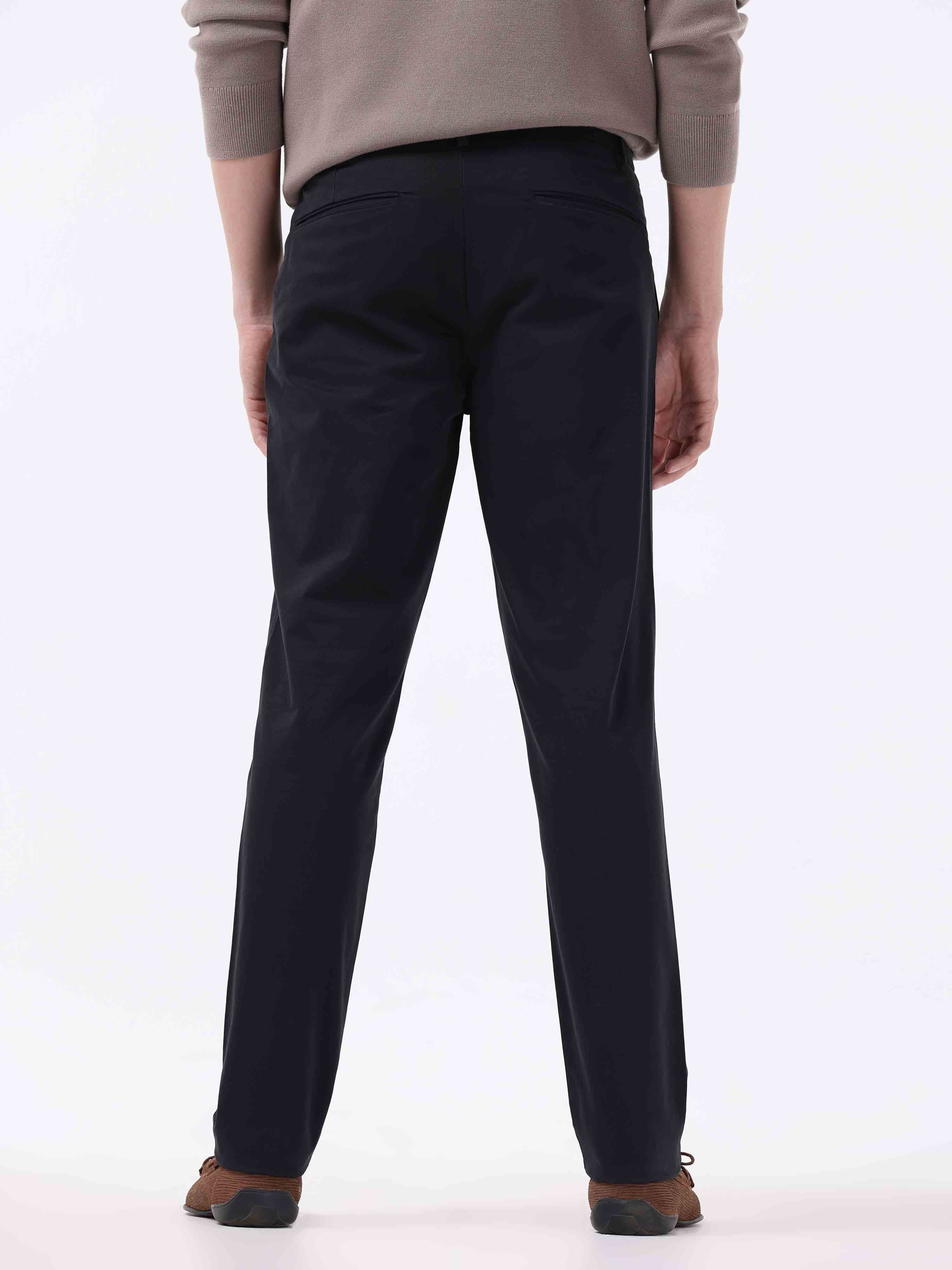 Semi Liquid Statement Black Chino