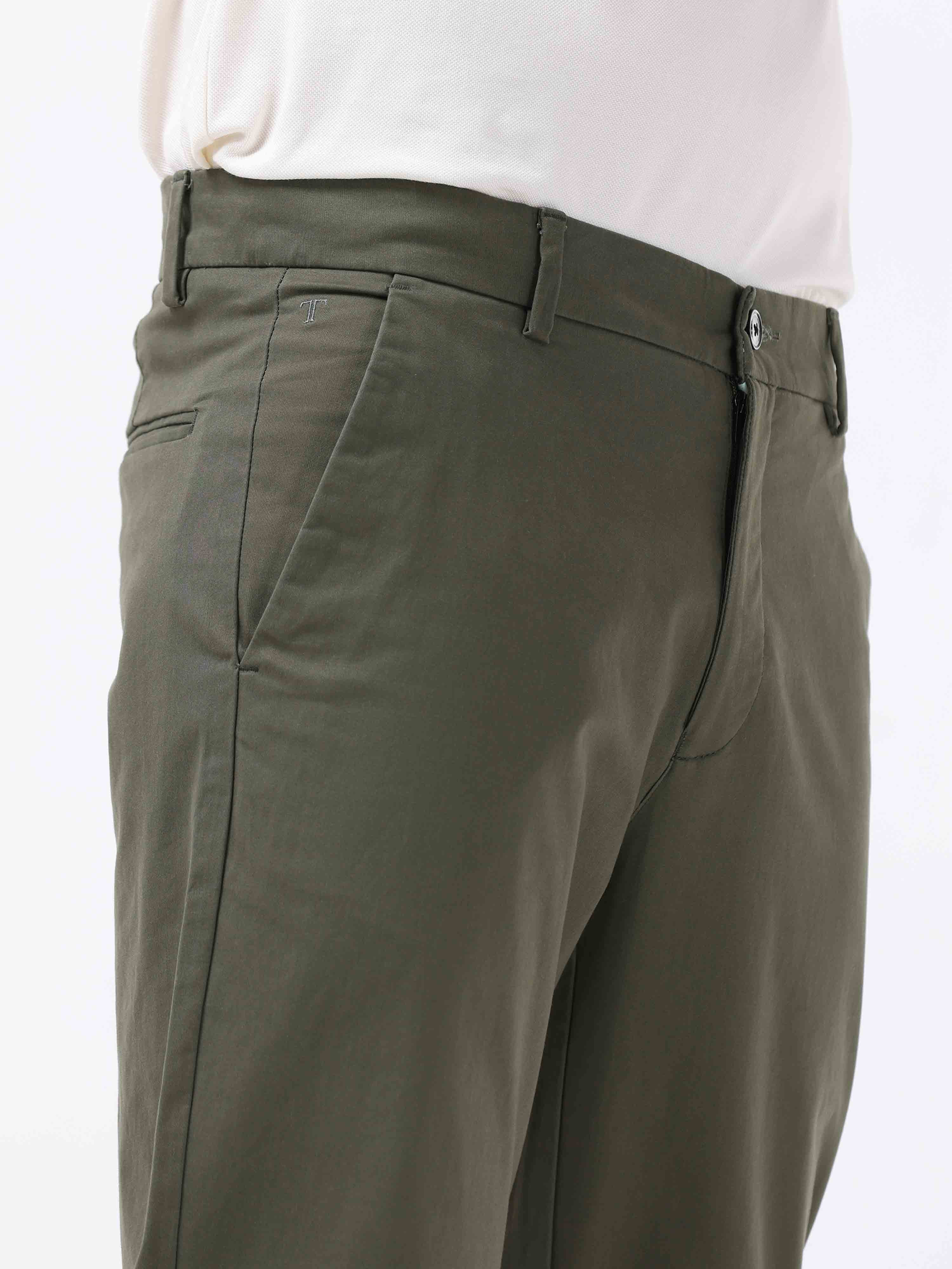 Semi Liquid Statement Olive Chino