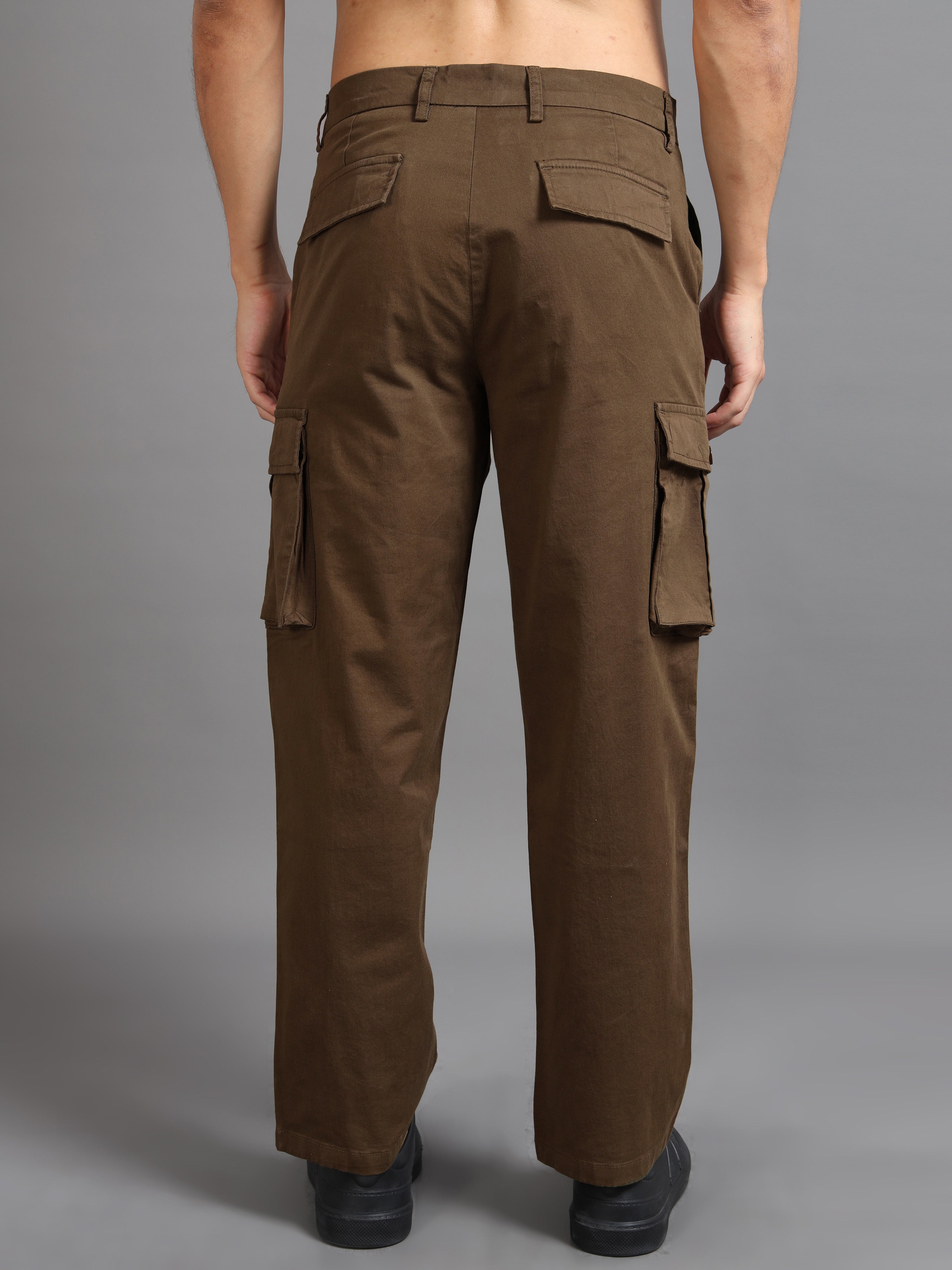 Finest Twill Baggy Fit Cargo In Brown