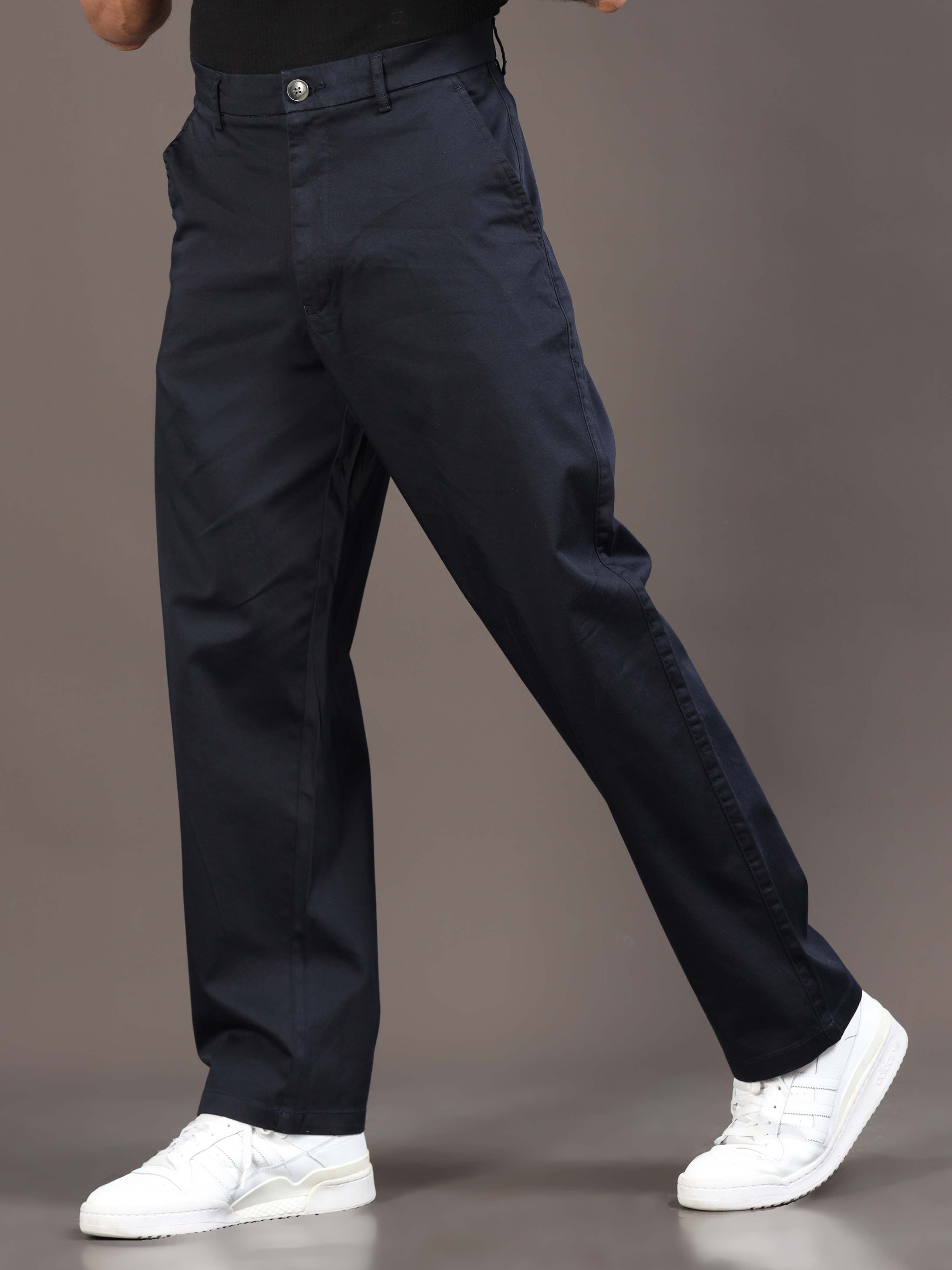 Relaxed Trouser in Navy for Men