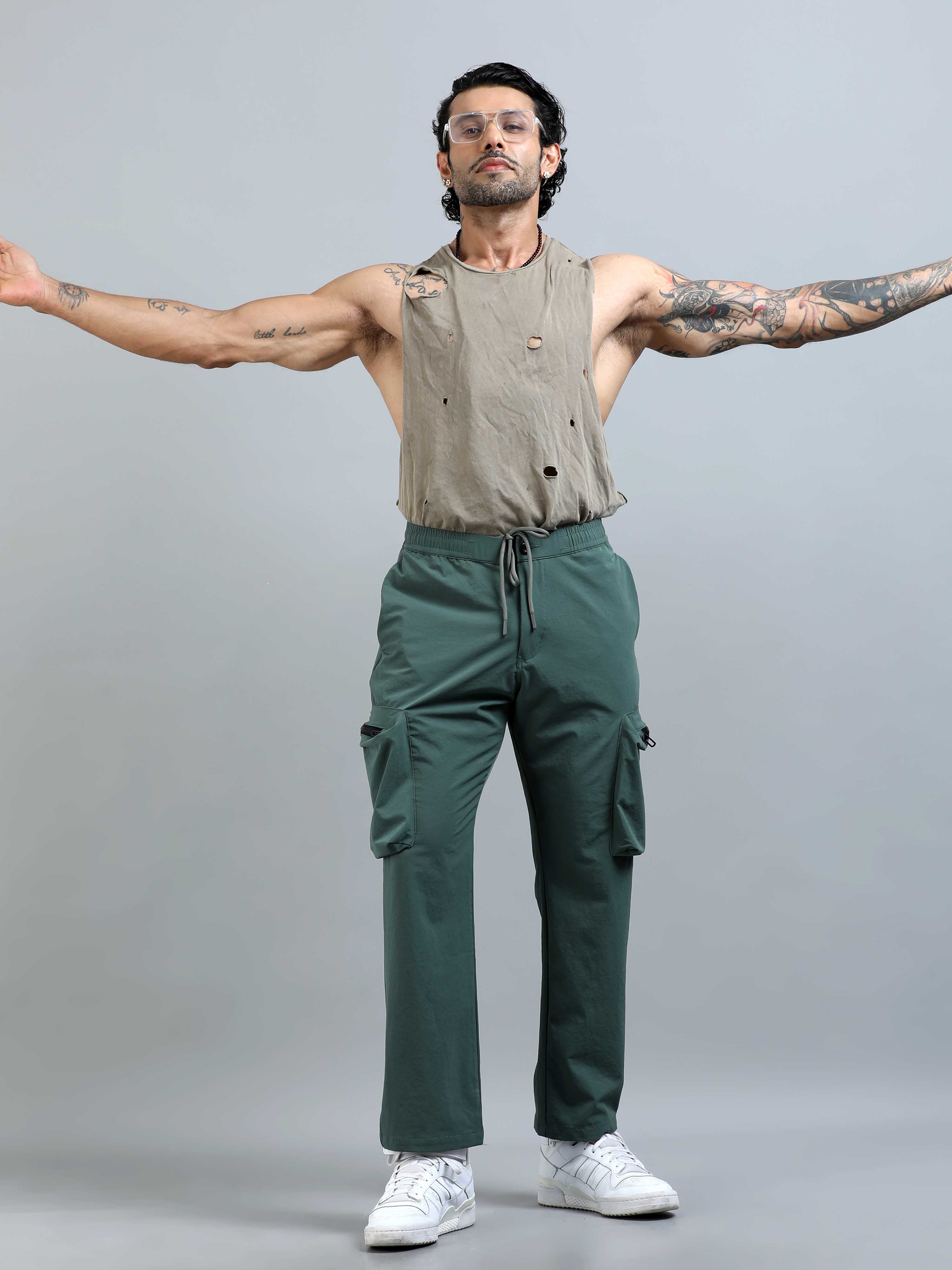 UrbanVoyage Relaxed Cargo In Green