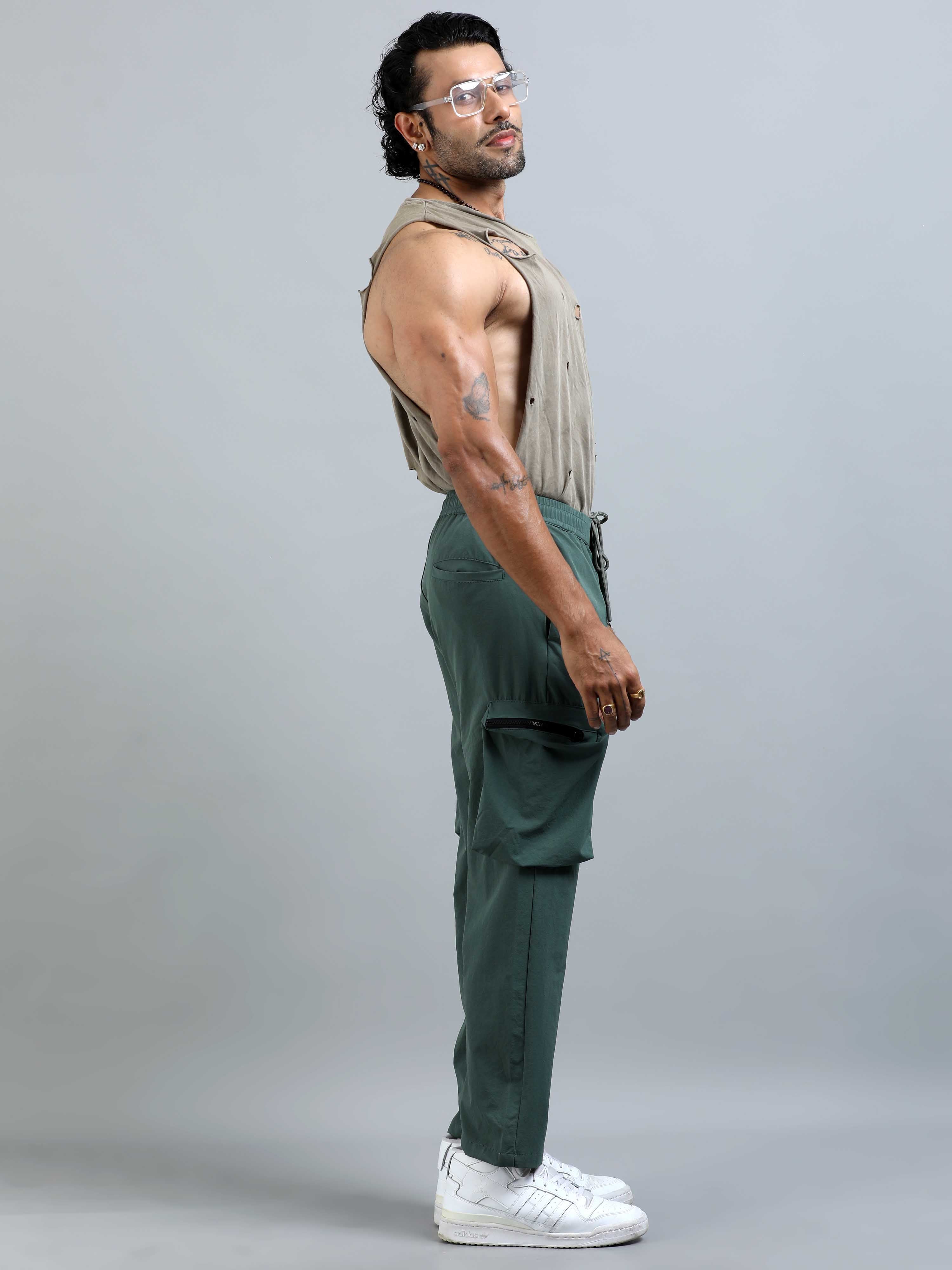 UrbanVoyage Relaxed Cargo In Green