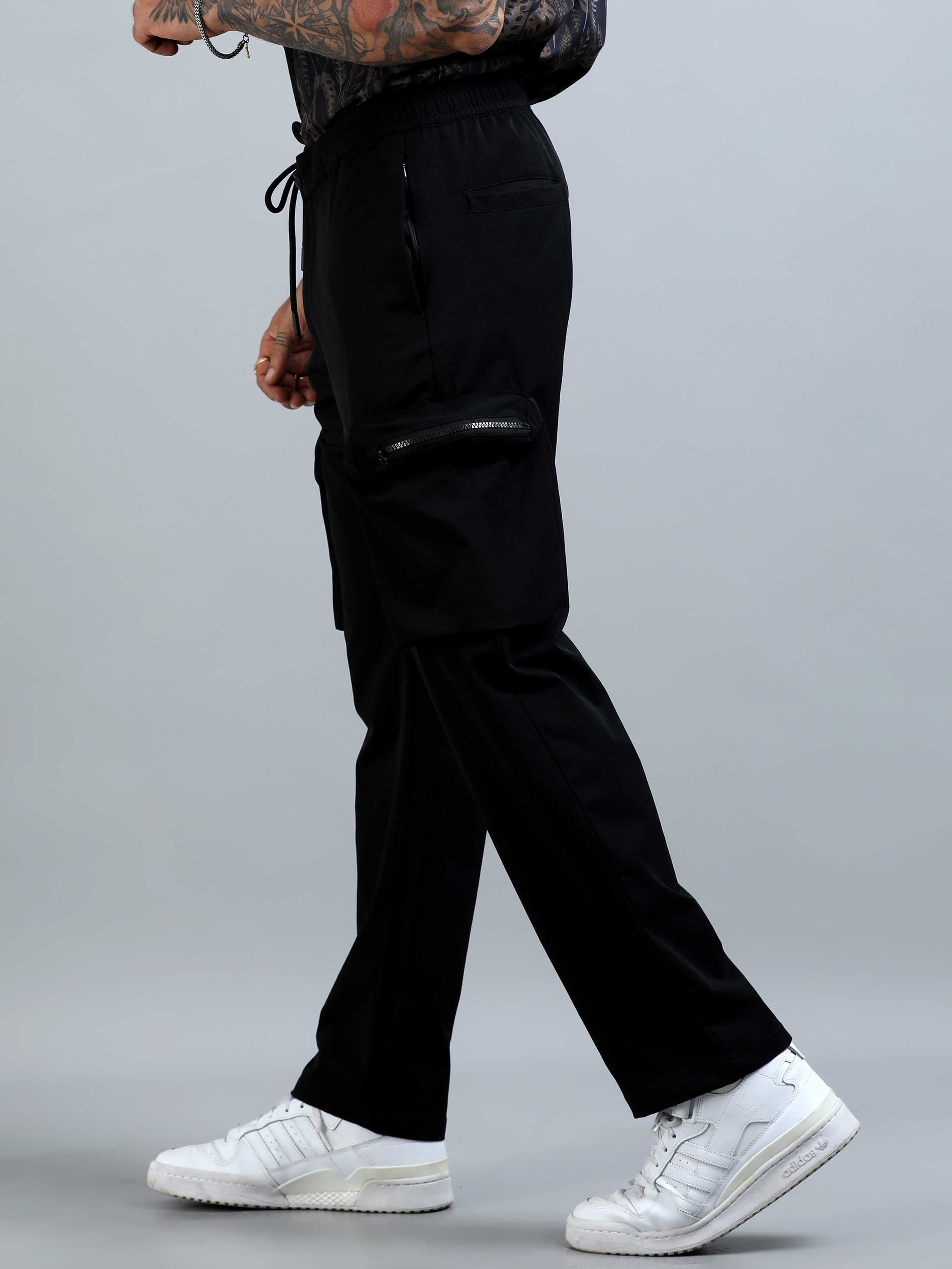 UrbanVoyage Relaxed Cargo In Black