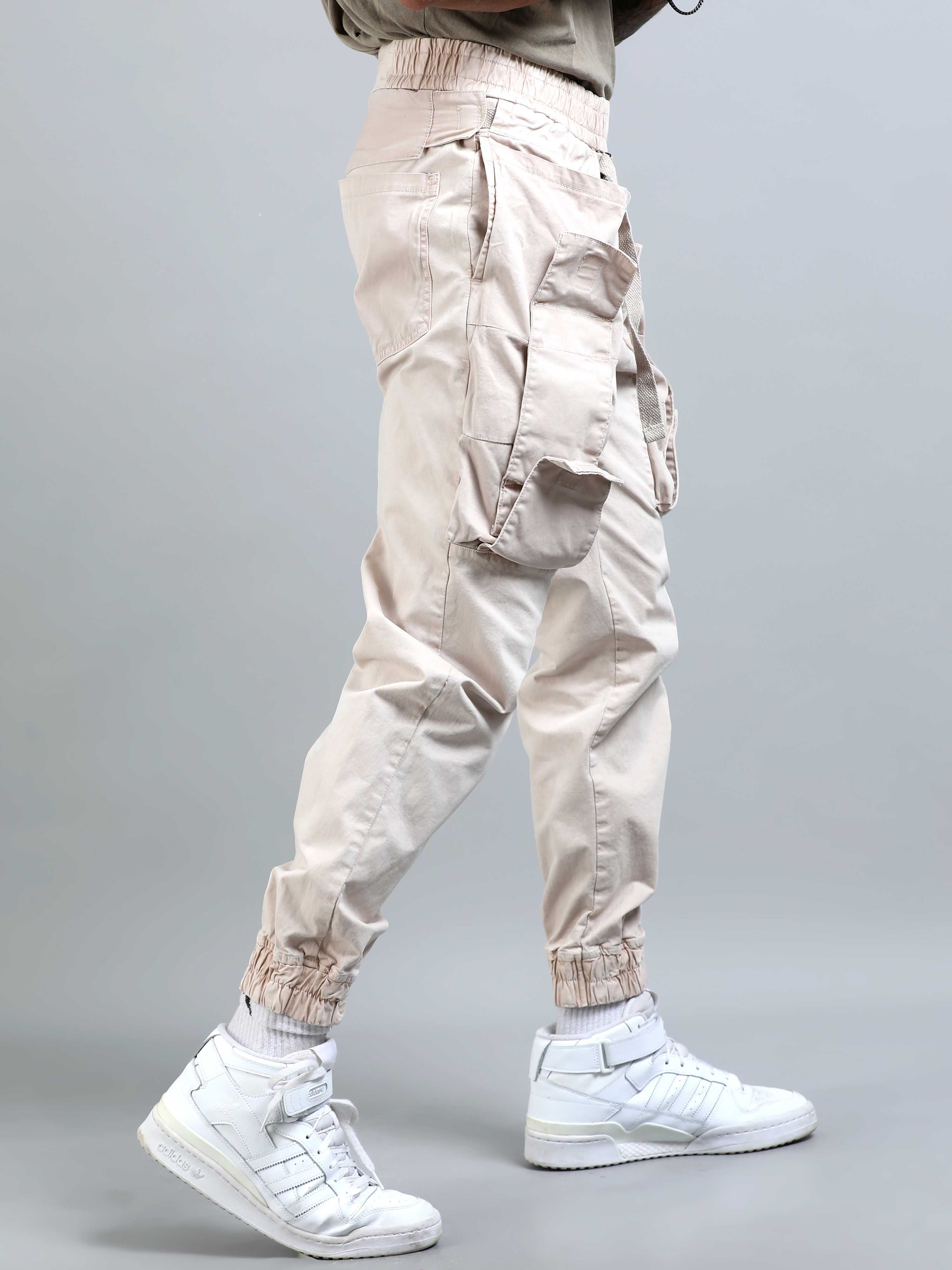 Elevato Layers Cargo Joggers In Cream