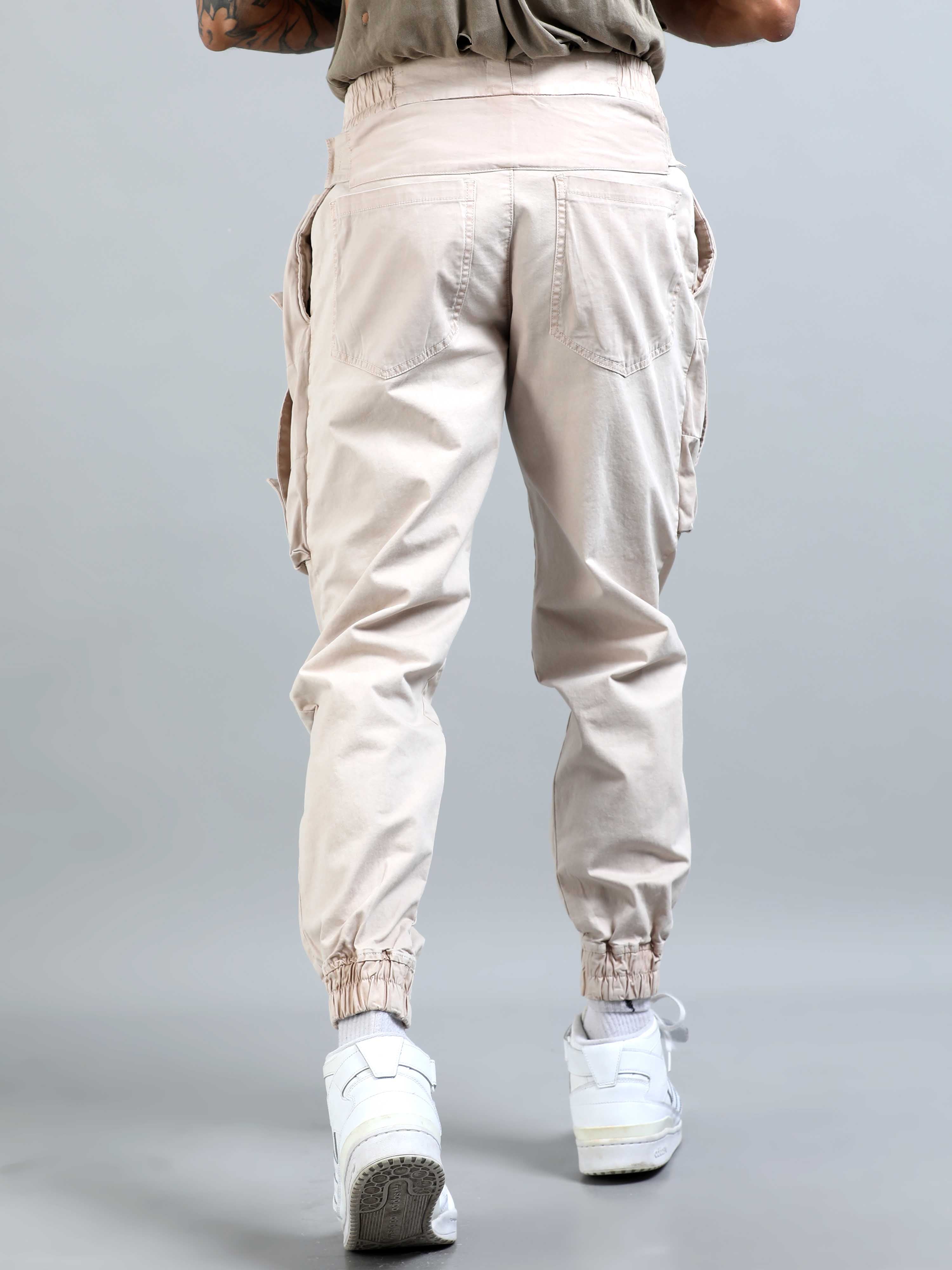 Elevato Layers Cargo Joggers In Cream