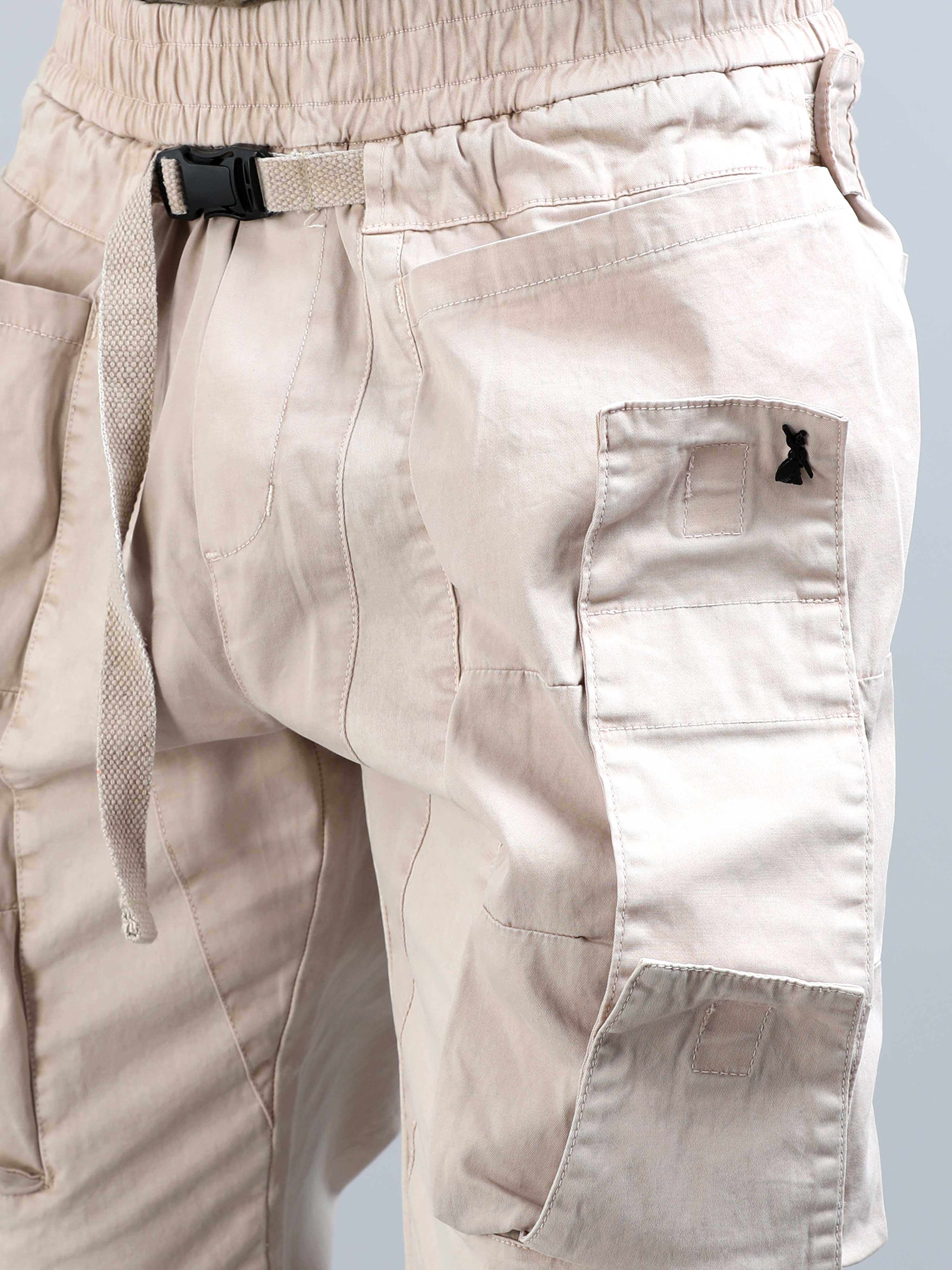 Elevato Layers Cargo Joggers In Cream