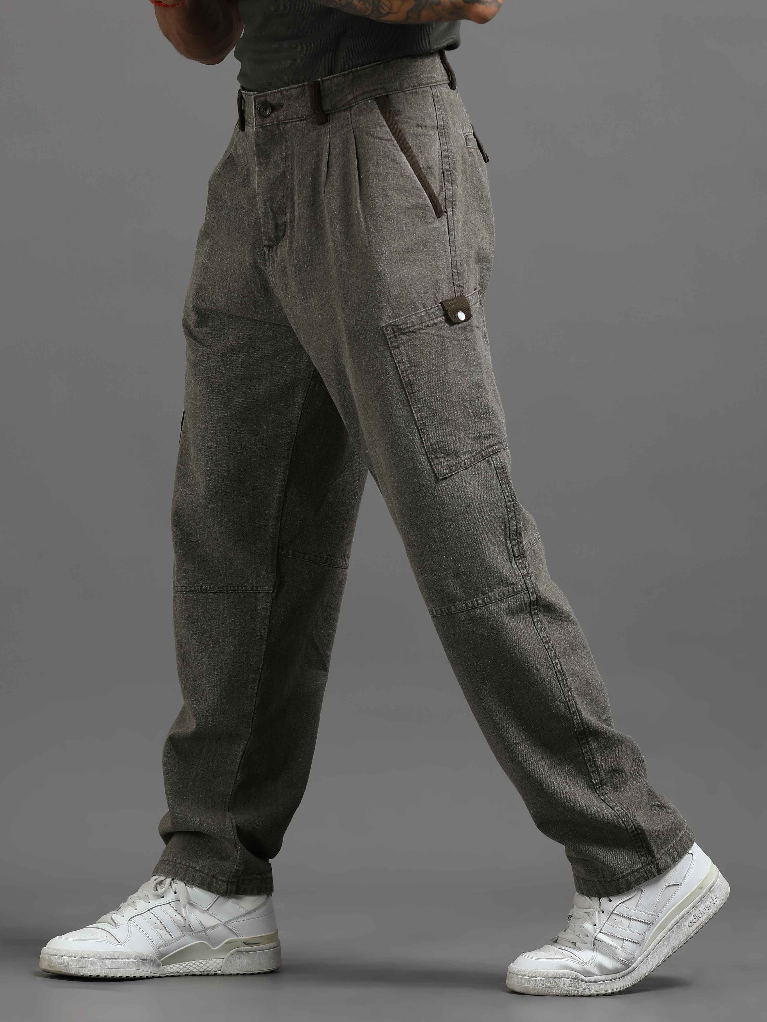 Ecru Pleated Cargo Pant In Grey