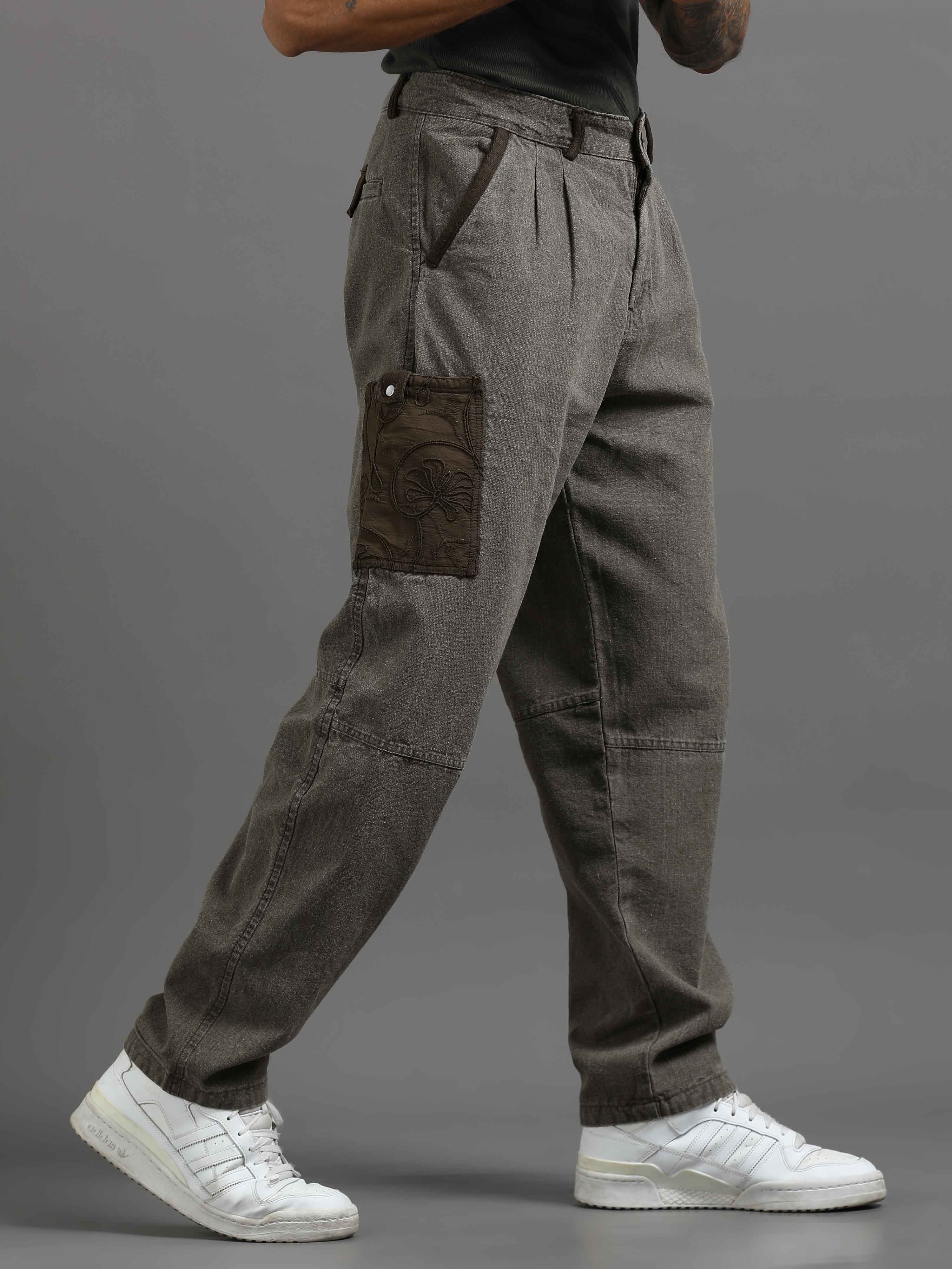 Ecru Pleated Cargo Pant In Grey