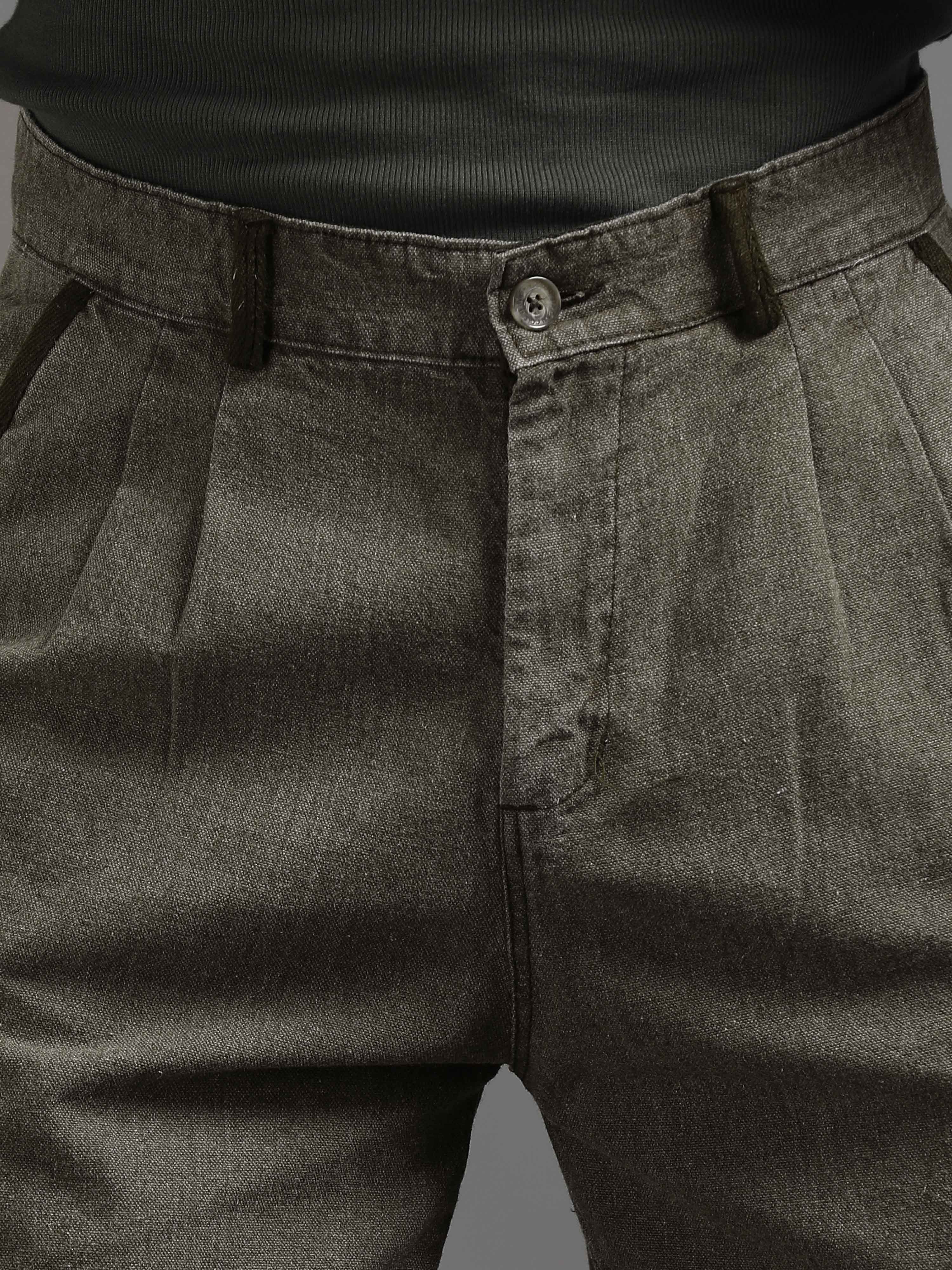 Ecru Pleated Cargo Pant In Olive