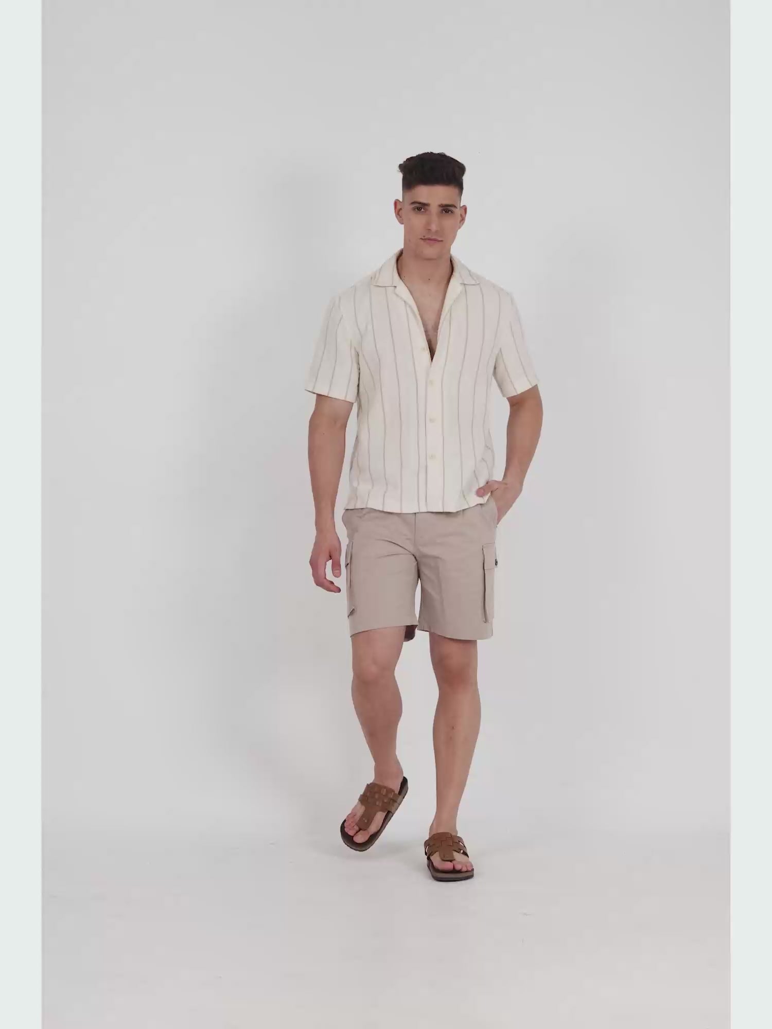 Soft Cotton Pleated Beige Cargo Shorts for Men
