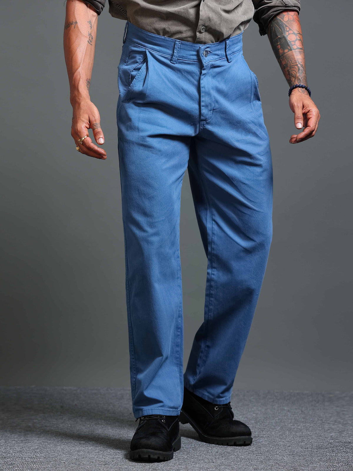 What trousers to wear with a suit, Italian Colony