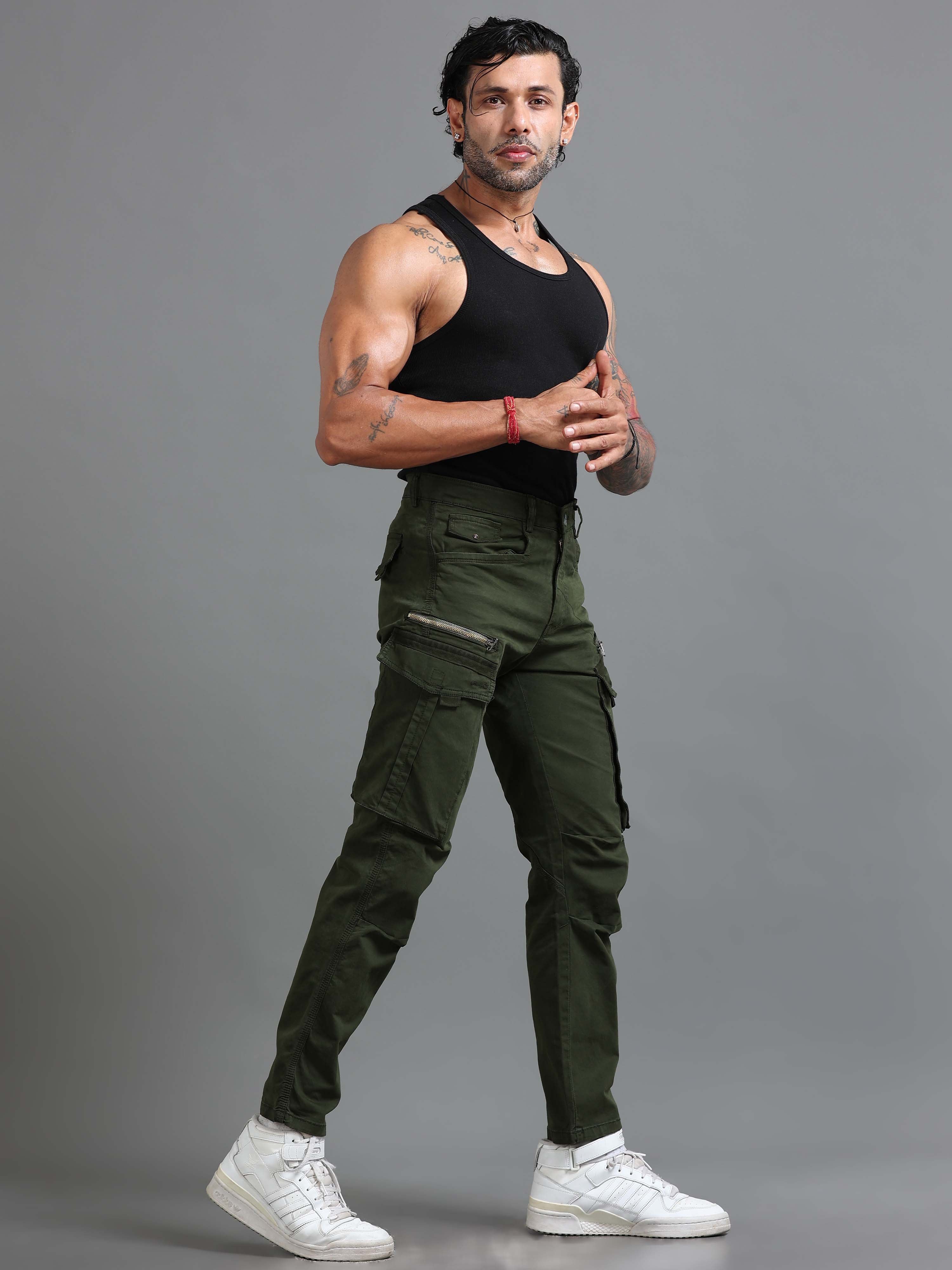How Do Men Choose the Right Cargo Pants for Daily Wear?