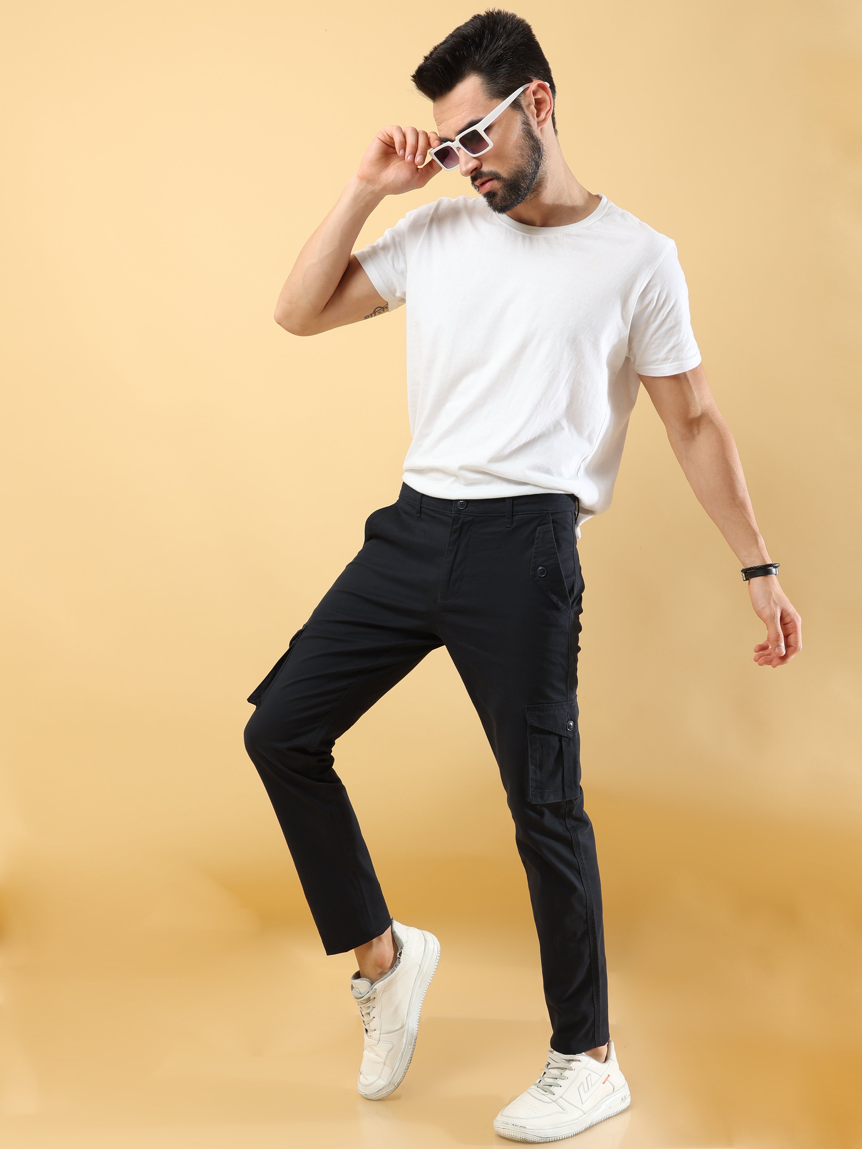 What Makes Relaxed Fit Cargo Trousers Better Than Regular Fit?