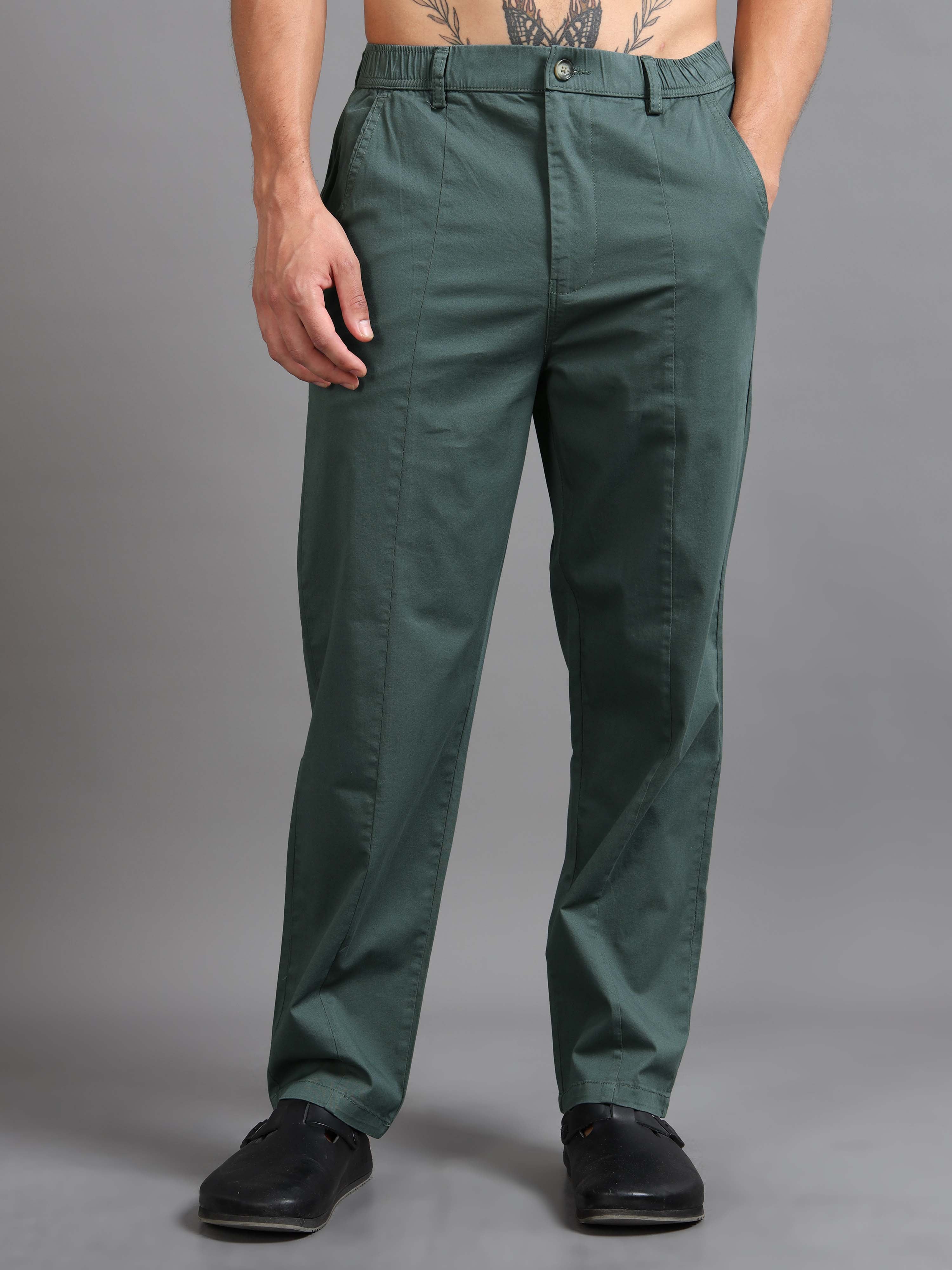 Which Relaxed Trouser Colors Are Best for Men’s Daily Outfits?