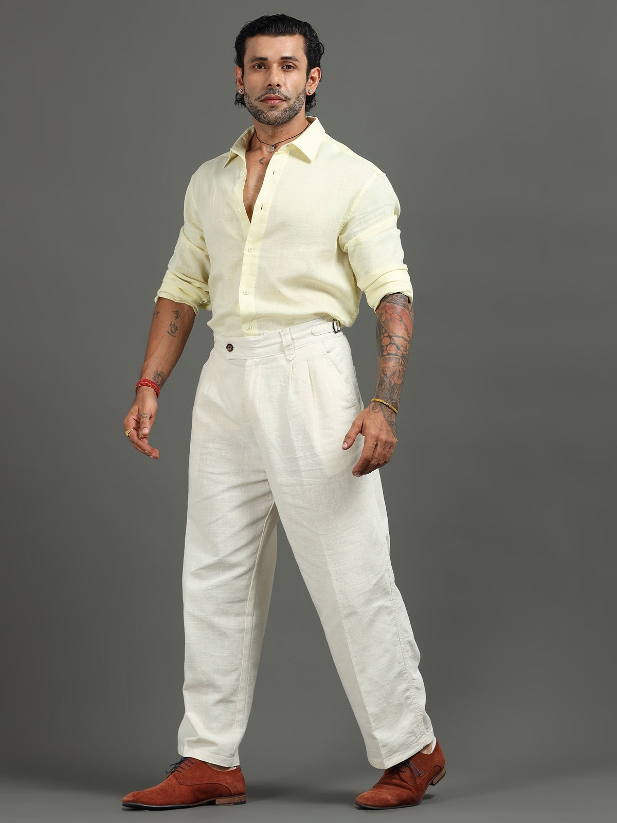 Trousers vs Chinos: What's the Difference?