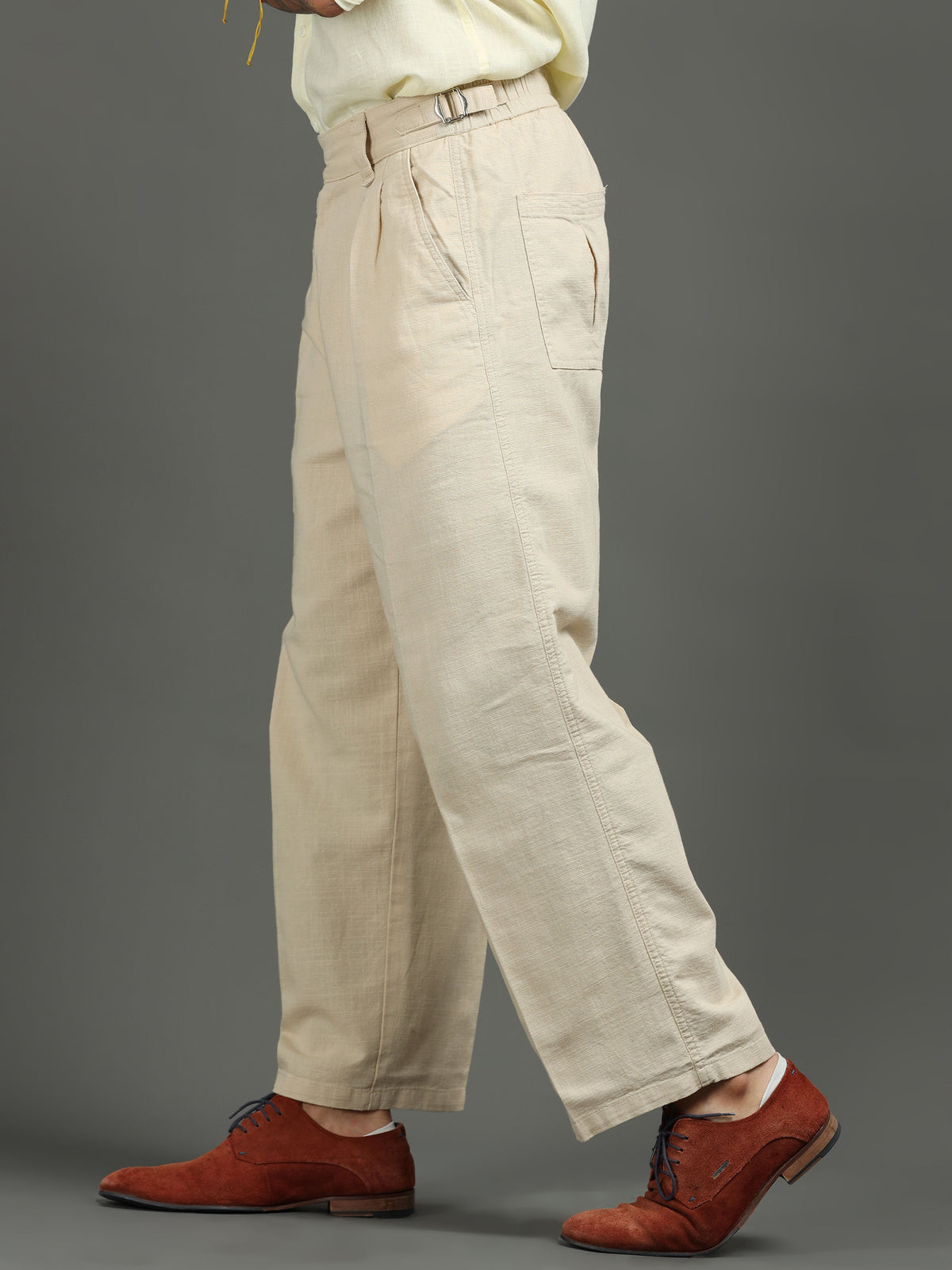 Beige Linen Trousers for Men detail view - Huntington Relaxed Trouser by Italian Colony