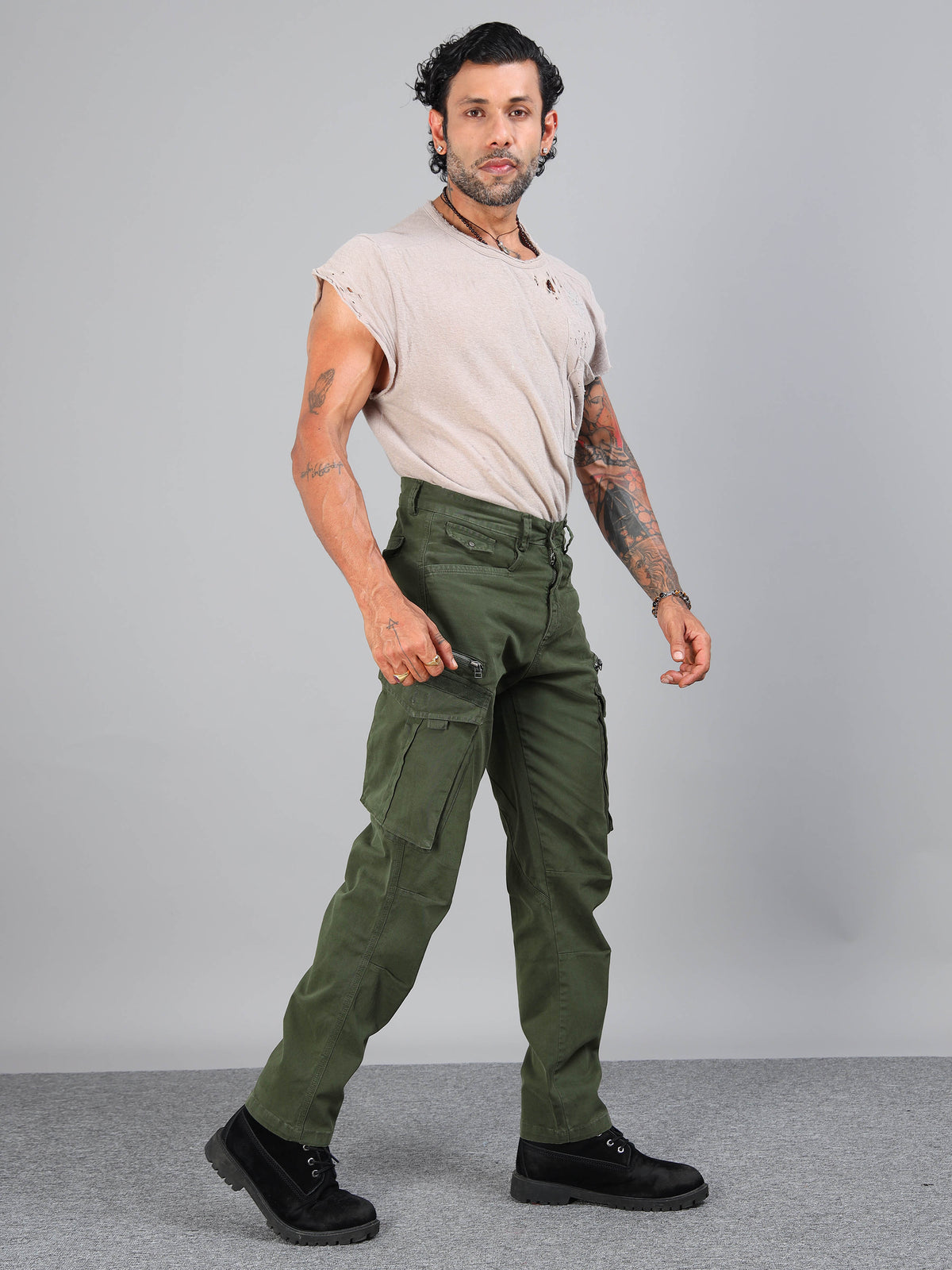Rugged Zip Cargo Pants In Olive
