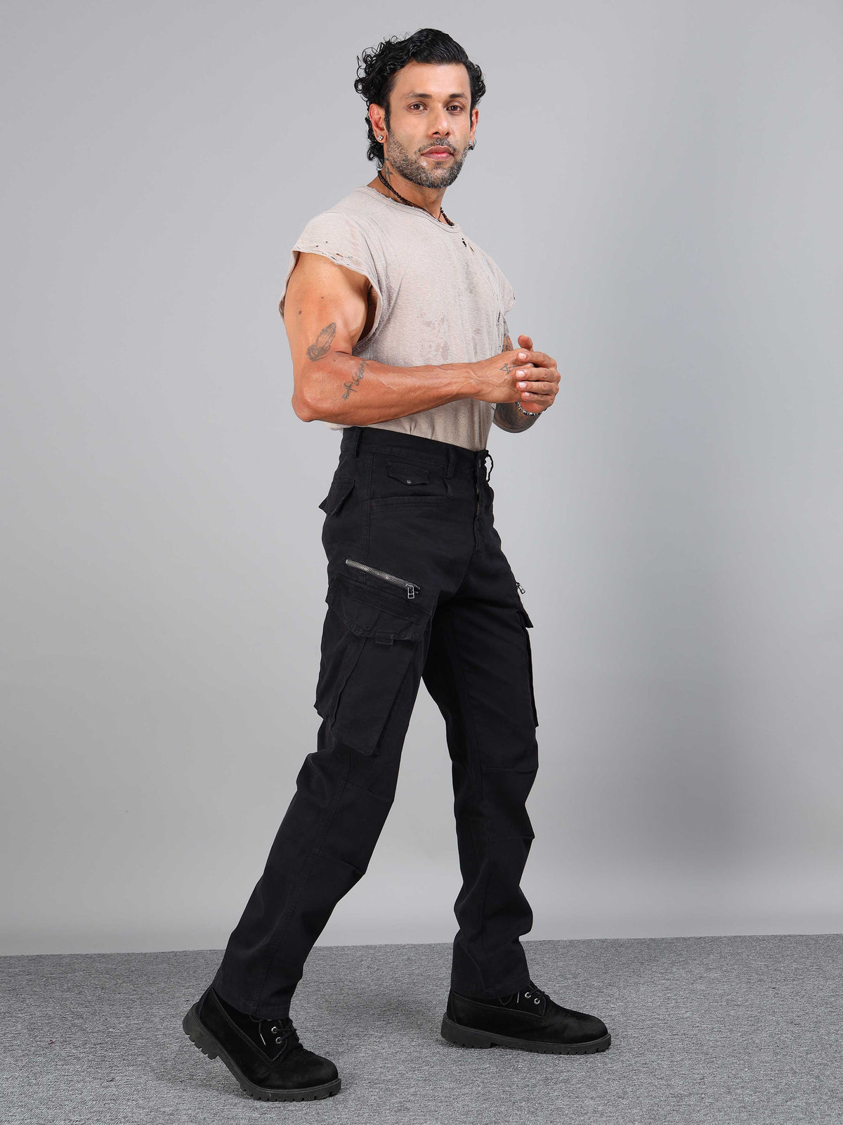 Rugged Zip Cargo Pants In Black