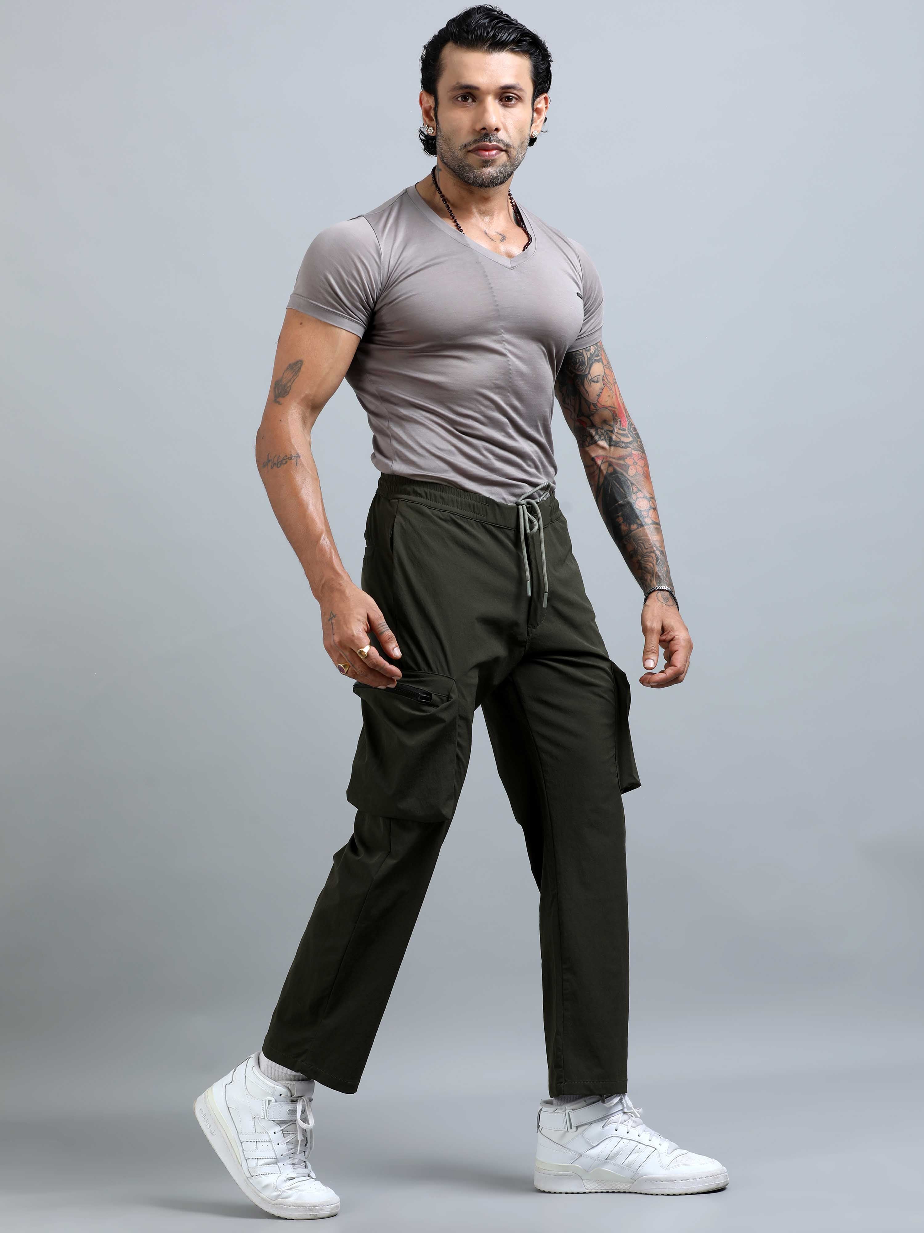 UrbanVoyage Relaxed Cargo In Olive
