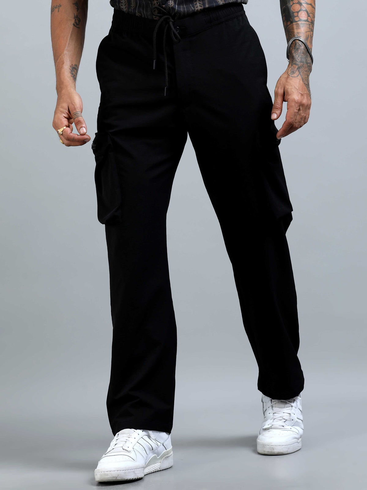 UrbanVoyage Relaxed Cargo In Black