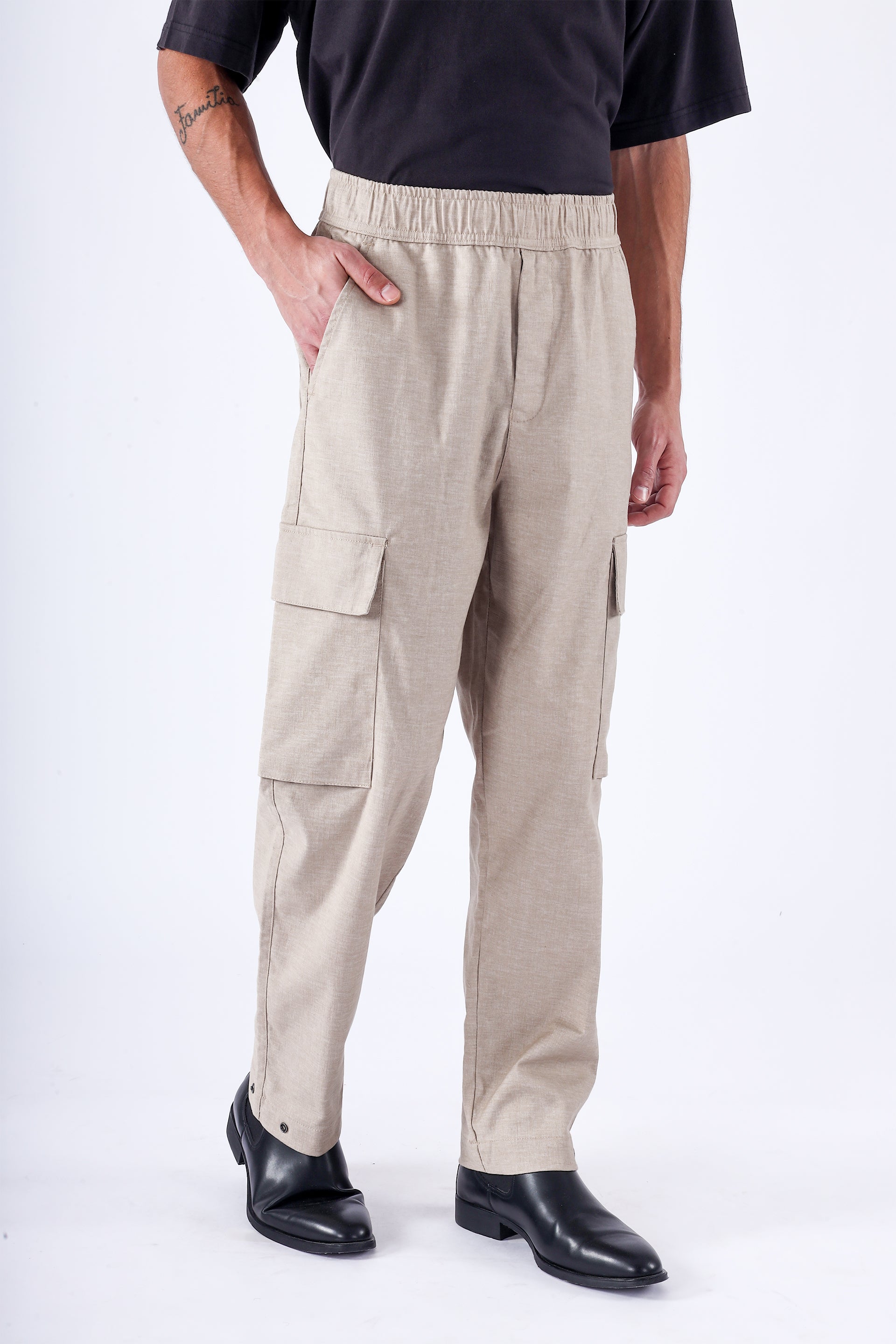 Air Relaxed Cargo Pants In Brown