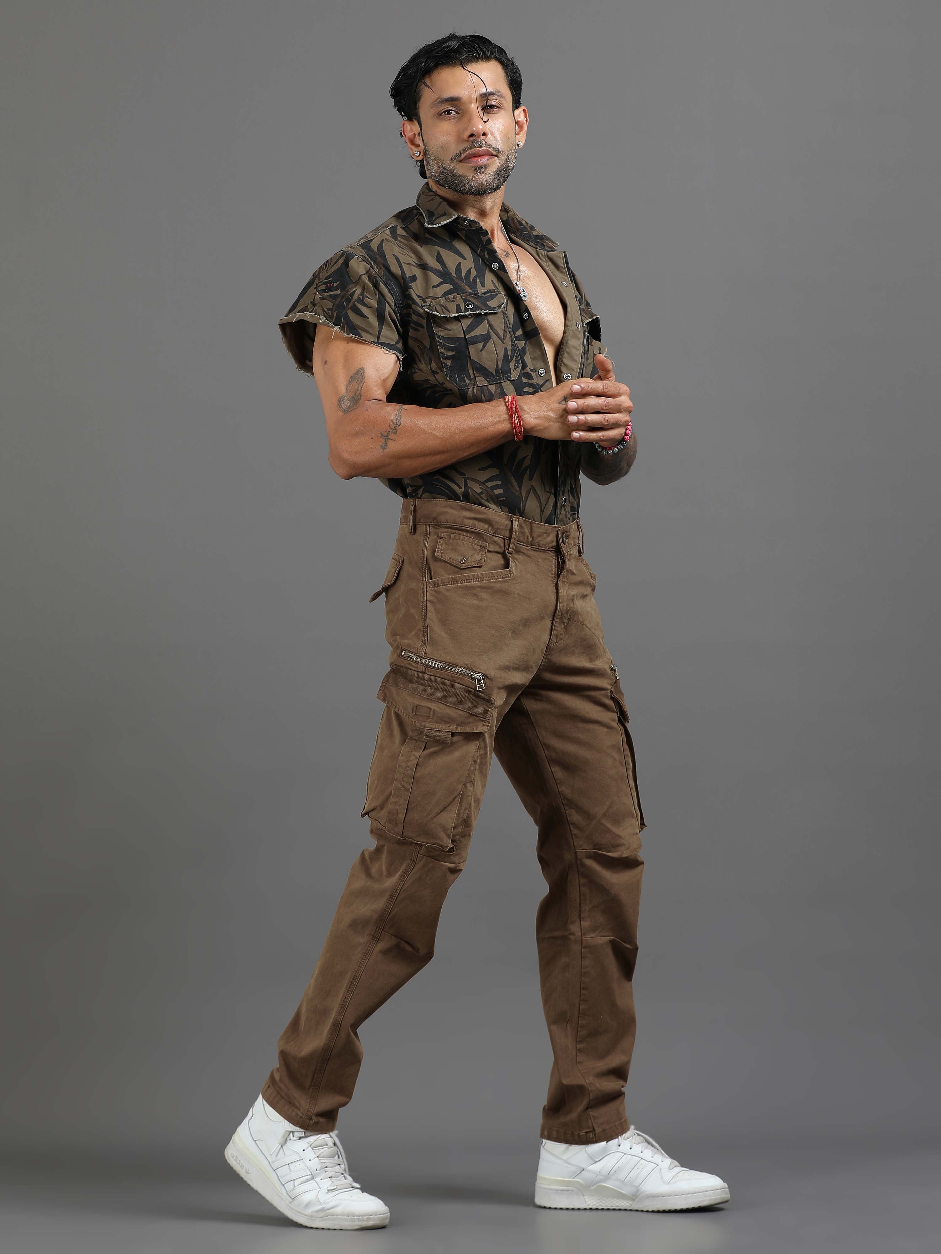 Rugged Zip Cargo Pants In Brown