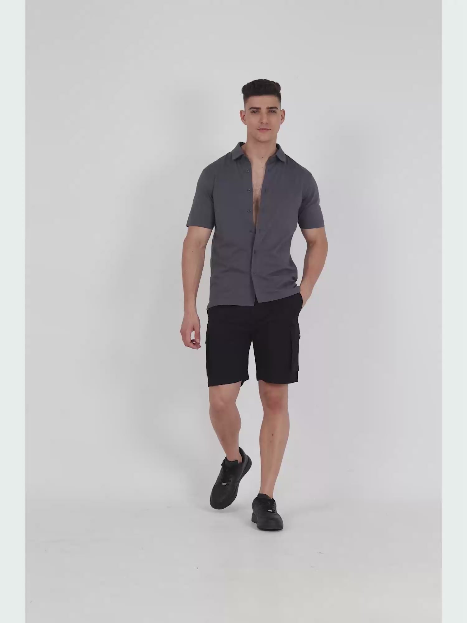 Soft Cotton Pleated Black Cargo Shorts for Men